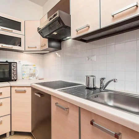 Krypska 18 By Homeprime Apartment Warsaw